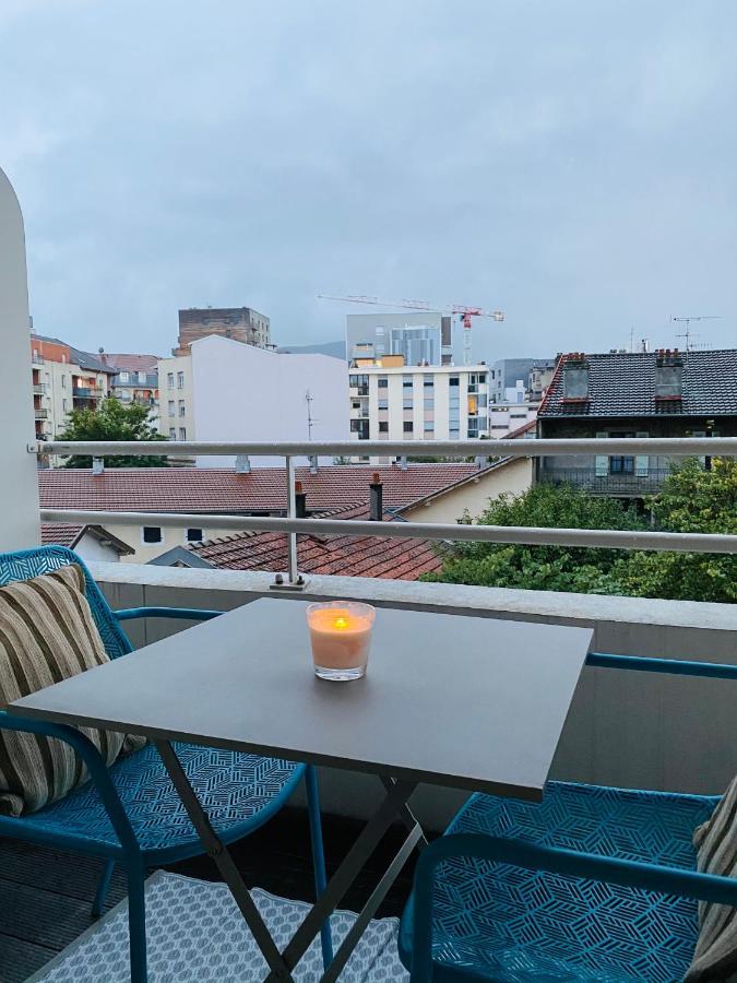 Tichnich Appartement - 2 Bedrooms - 1 Min Away From Train Station 안마스 외부 사진