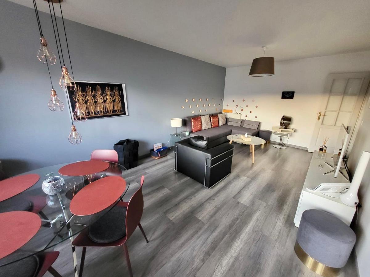 Tichnich Appartement - 2 Bedrooms - 1 Min Away From Train Station 안마스 외부 사진