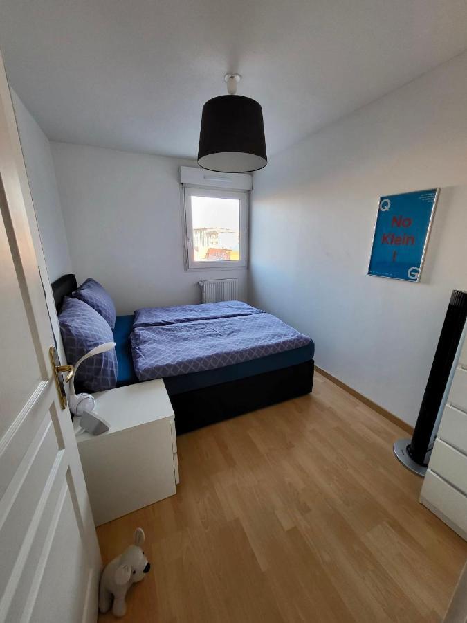 Tichnich Appartement - 2 Bedrooms - 1 Min Away From Train Station 안마스 외부 사진